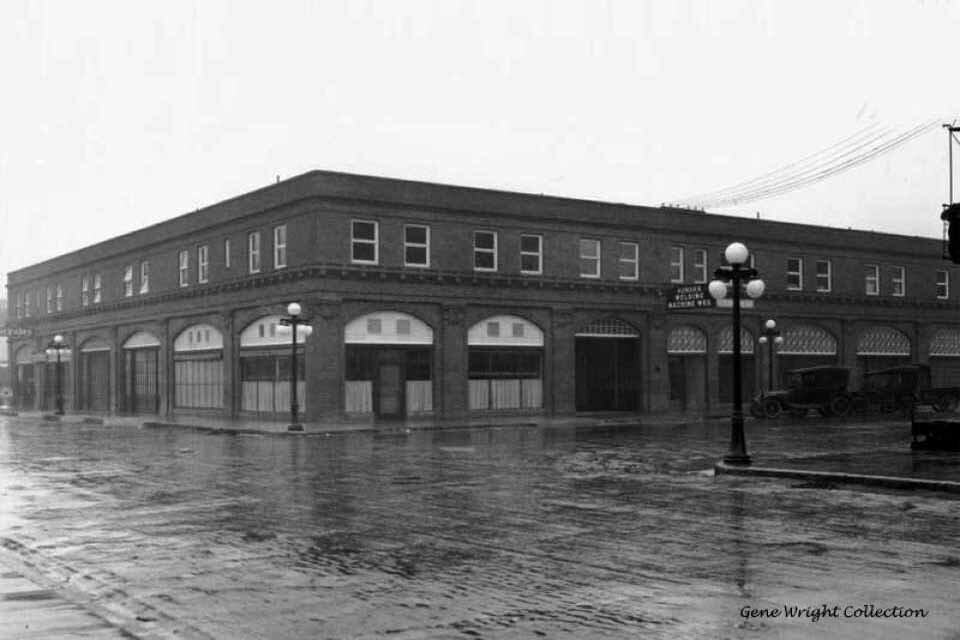 39 South Aurora at Market St - Aurora Welding Works - 1920s