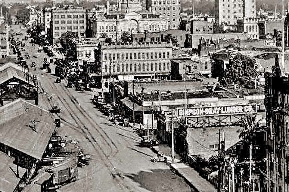 Center & Levee
